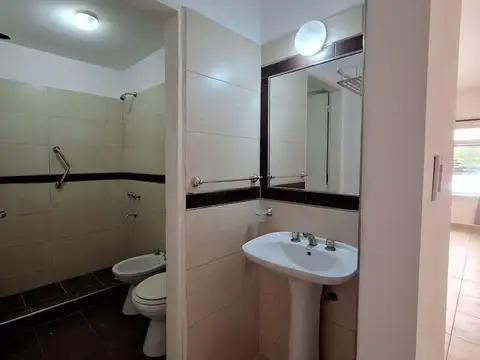 Guillermo Bejarano y URQUIZA 23