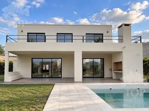 Casa en Venta en El Cantón, USD 369.000