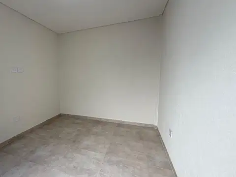 Dpto en V. Alsina Centro a Estrenar. 2 ambientes.
