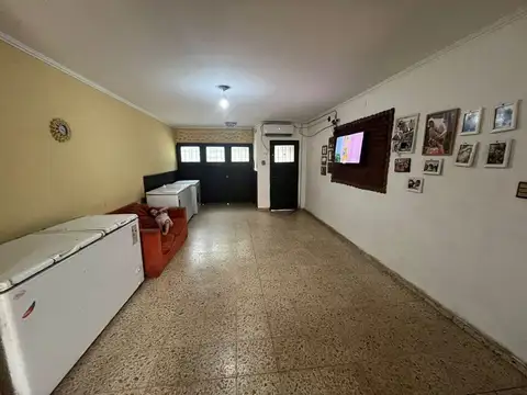 CASA EN VENTA 3 DORMITORIOS BARRIO BELGRANO