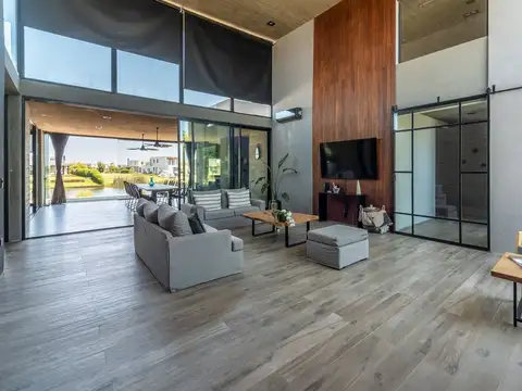 Casa 4 ambientes con 3 baños