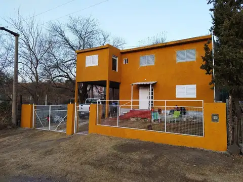 VENTA CASA 3 DORM PILETA SALSIPUEDES CORDOBA