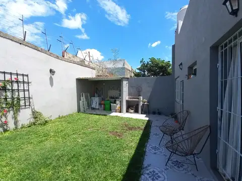 Depto Tipo Casa en Venta de 2 dormitorios