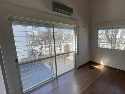 Depto Tipo Casa 2 ambientes con 1 baño
