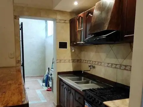 Depto Tipo Casa en Alquiler en Flores, $ 800.000