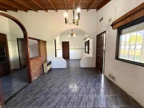 Casa en Venta en Rafael Calzada, USD 120.000