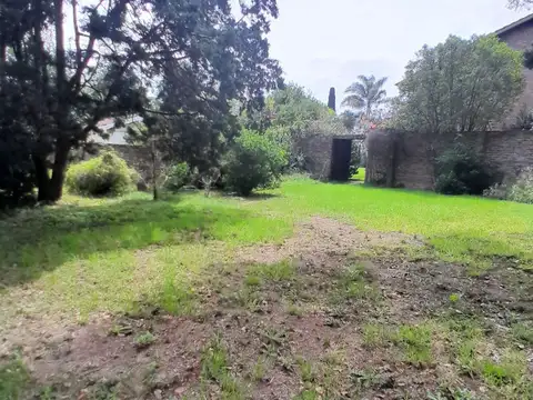 Terreno en Venta 30  mts Fondo