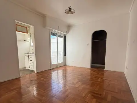 MONOAMBIENTE LATERAL SUPER LUMI COCINA SEPARADA BAÑO C/DUCHA
