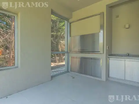 Casa 6 ambientes con 3 baños