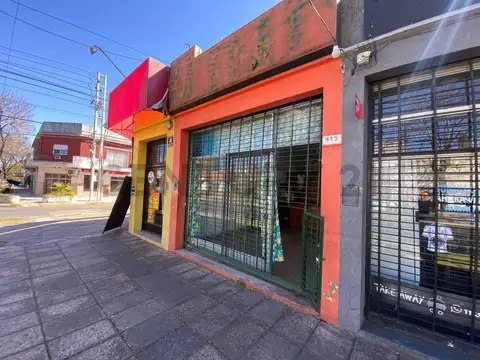 Larroque 900, Piso 0