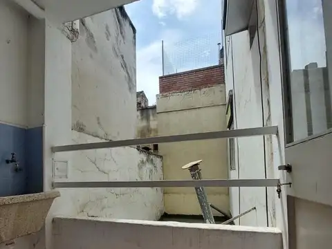 VENTA DEPARTAMENTO DOS DORMITORIOS-REPUBLICA DE LA SEXTA