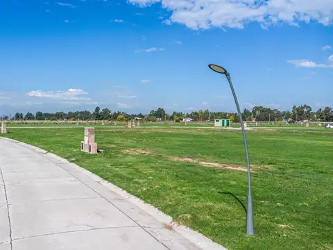 Terreno en Venta en Los Naranjos, USD 72.700