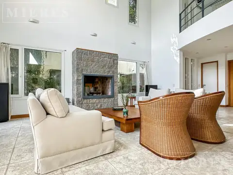 Casa en Alquiler en Santa Maria del Tigre, USD 4.400