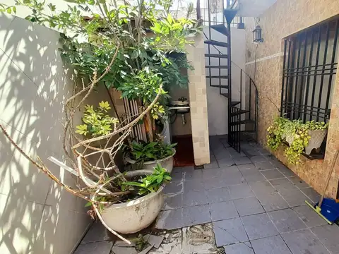 Depto Tipo Casa en Venta de 4 ambientes