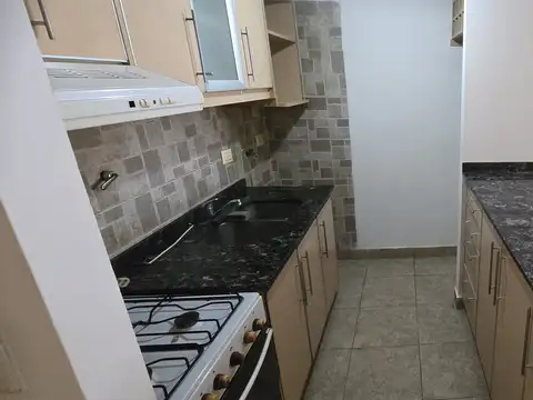 San Blas 3000, Piso 1