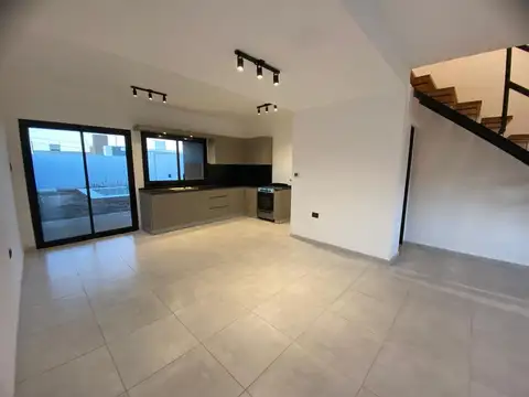 Depto Tipo Casa en Venta con 1 cocheras