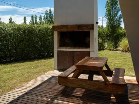 VENTA DE EXCELENTE CABAÑA EN COMPLEJO VILLA OLIVA - SAN RAFAEL - MENDOZA (EQUILI