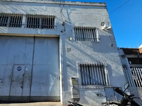 Galpón en Alquiler en Mataderos, CABA