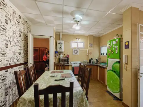 Depto Tipo Casa en Venta 50 años