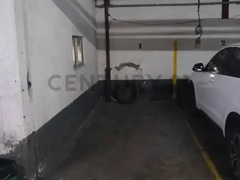 COCHERA CUBIERTA EN RECOLETA