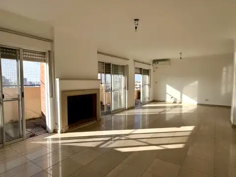Avenida Hipólito Yrigoyen 3700