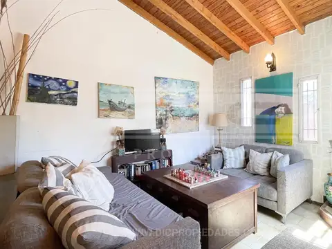 Ingeniero White  al 900 entre Moreno y Velez Sarfield