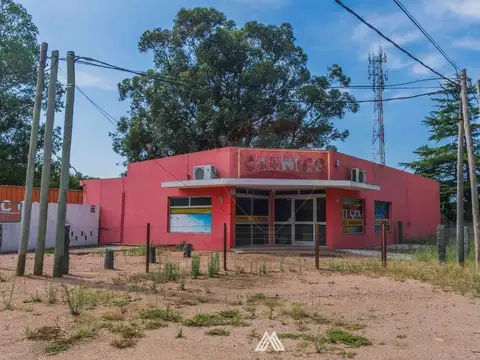 18 de Julio y Rivera 100