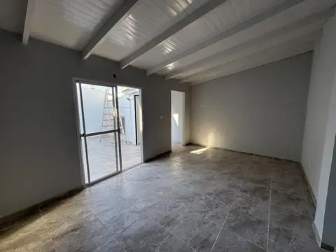 Depto Tipo Casa 4 ambientes con 1 baño