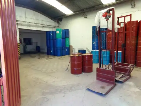 Deposito en Zona  Industrial/Residencial de Villa Maipú de 310 metros cubiertos
