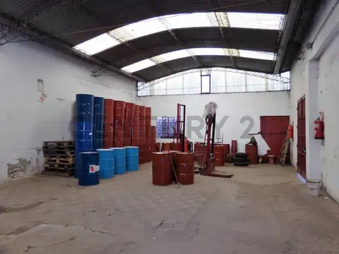 Deposito en Zona  Industrial/Residencial de Villa Maipú de 310 metros cubiertos