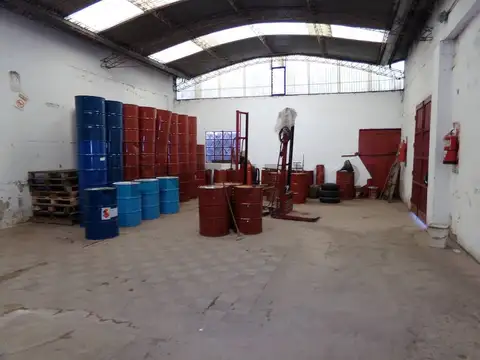 Galpon en Venta 27  mts Fondo