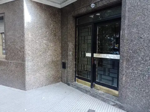 VENTA  ONCE DEPTO. 4 AMB.  SARMIENTO 2800