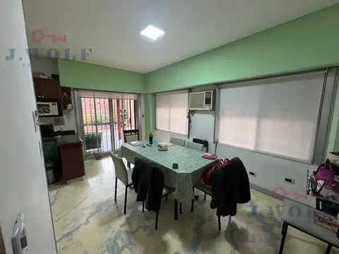 Casa 5 ambientes con 3 baños