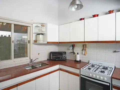 Casa 4 ambientes con 3 baños