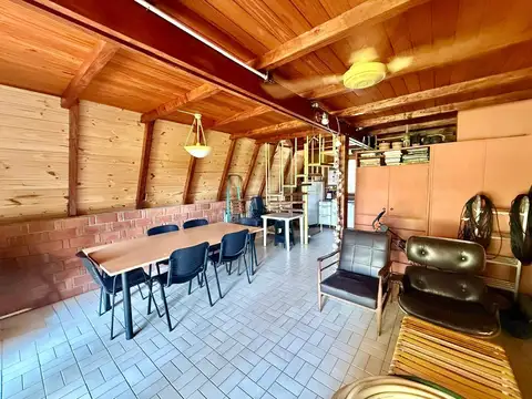 CASA QUINTA - EXCELENTE UBICACION EN GRAL LAGOS