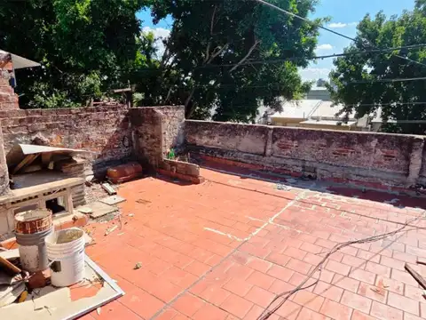 OPORTUNIDAD CASA 2 DORMITORIOS A RECICLAR CORRIENTES 4133