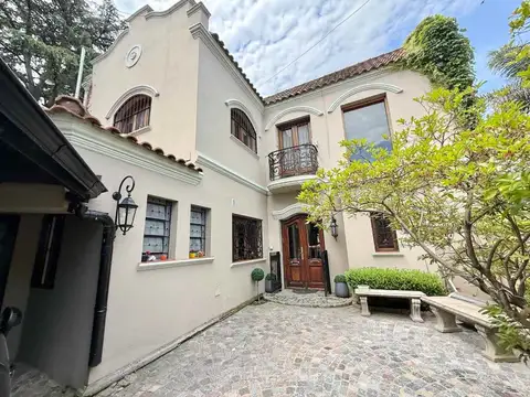 VENTA CASA CON VISTA AL RIO PUNTA CHICA VICTORIA