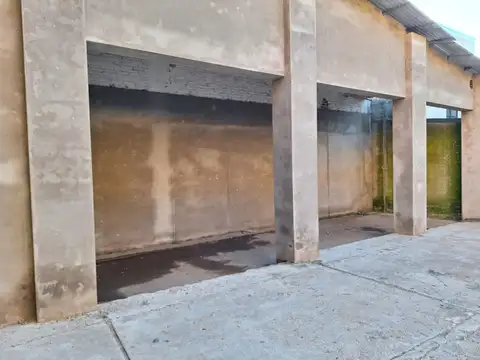 VENDO LOCAL COMERCIAL CÉNTRICO A TERMINAR 