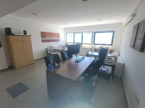 Oficina en Venta con 1 cochera