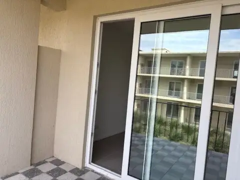 Departamento en Alquiler con 1 cochera