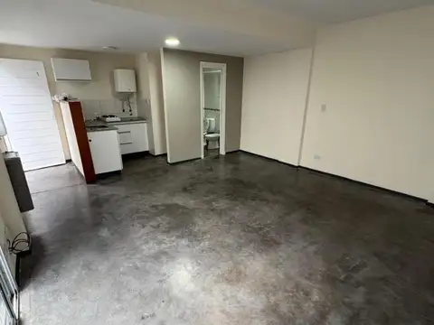 Italia 3000, Piso P.B