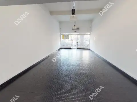 Local sobre Avenida Maipu - Olivos