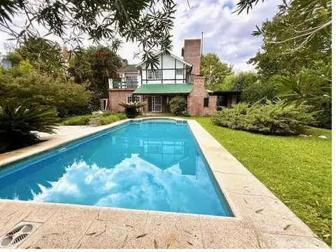 VENTA DE CASA 4 AMBIENTE C/ PILETA Y PARRILA LOTE CENTRAL EN BARRIO LA TRANQUERA PILAR