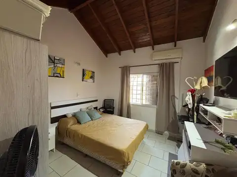 CASA EN VENTA 3 DORMITORIOS LOS BOULEVARES