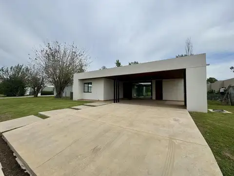 Casa a estrenar en La Rinconada Ibarlucea