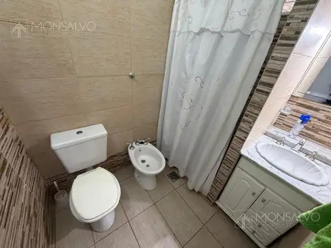 Depto Tipo Casa en Alquiler 40 años