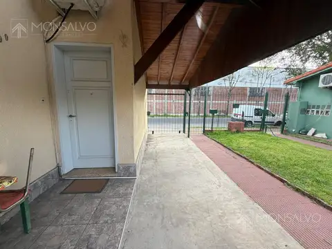 Depto Tipo Casa en Alquiler de 3 ambientes