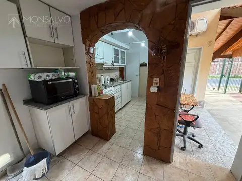 Depto Tipo Casa en Alquiler de 2 dormitorios