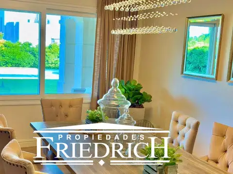 Casa en Venta con 7 cocheras