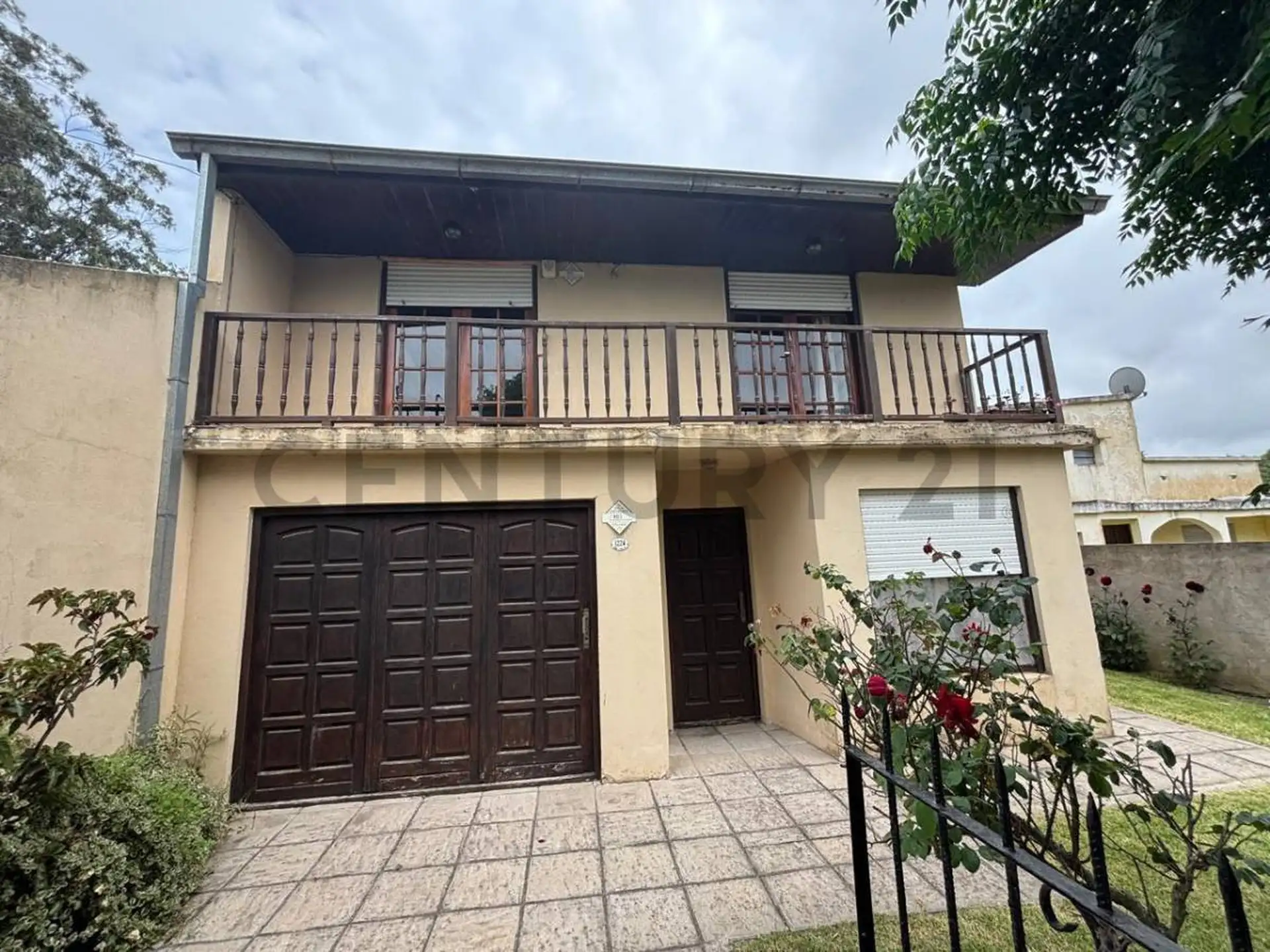 Venta casa 4 ambientes con parque y garage – Zona Punta Mogotes